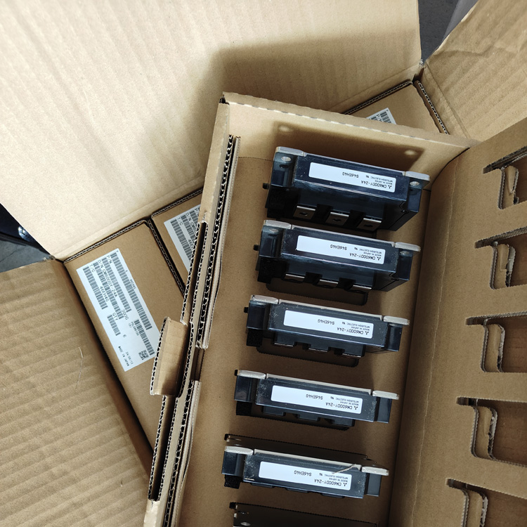 Infineon IGBT module FF300R07ME4_B11